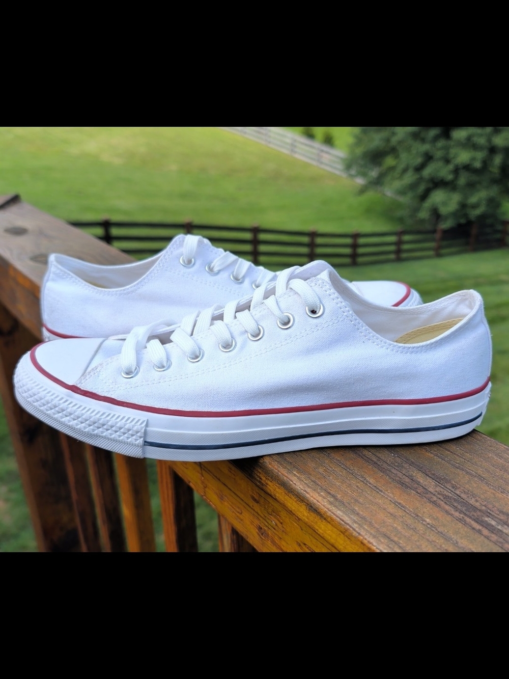 Classic White Low-Top Canvas Sneakers with Red Accent